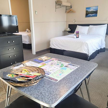 Lido Motel เรเดียมฮอตสปริงส์ ภายนอก รูปภาพ